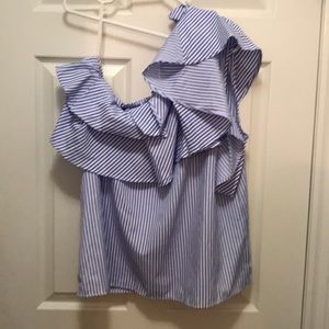 One shoulder top
